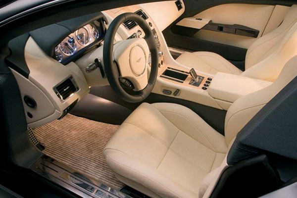 Новый Aston Martin (9 фото)