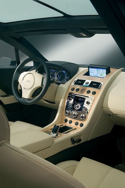 Новый Aston Martin (9 фото)