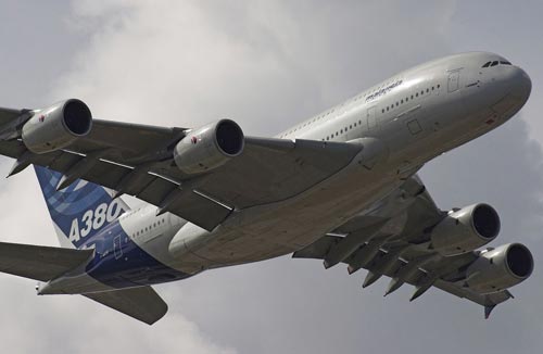       Airbus -380 (9 )