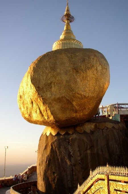 Golden Rock.  ! (9 )