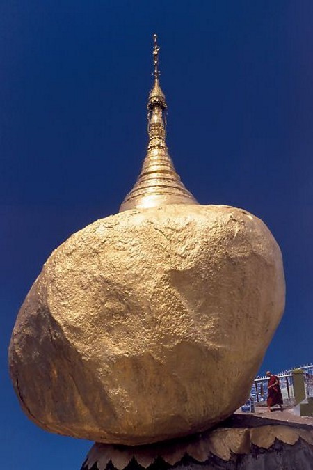 Golden Rock.  ! (9 )