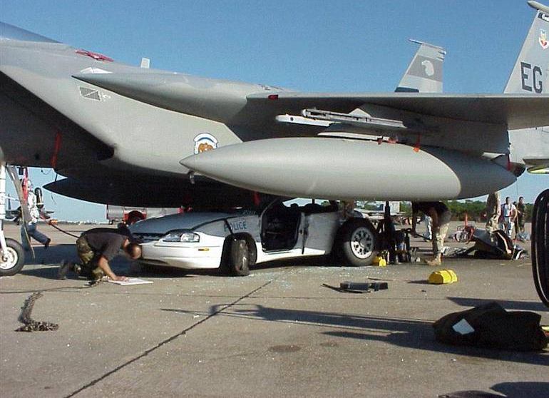    F-15   ? (3 )