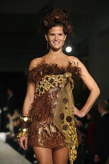   Chocolate Fashion Show (10 )