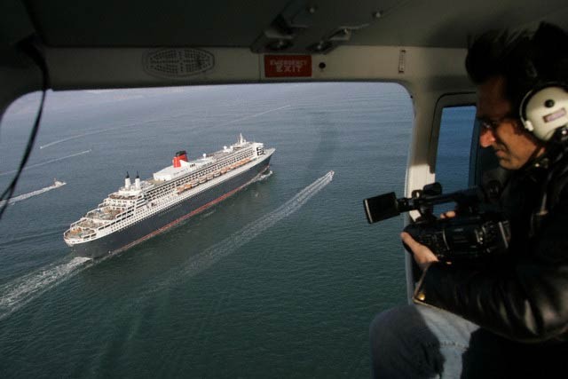    Queen Mary II   - (7 )