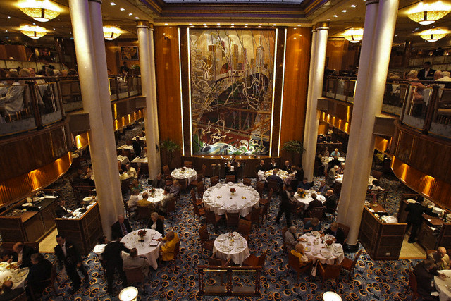    Queen Mary II   - (7 )