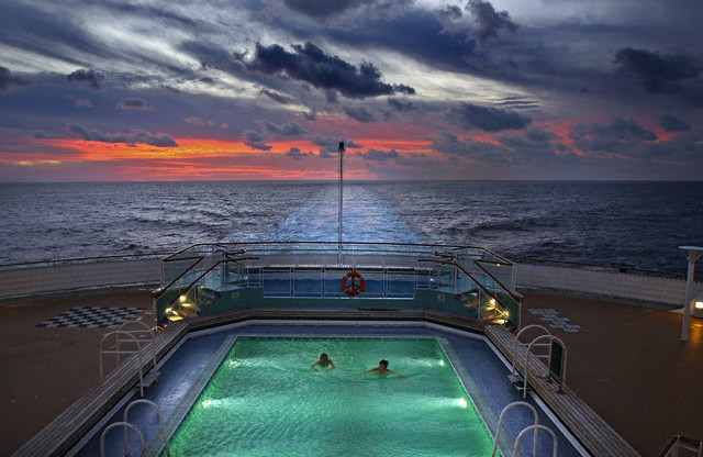    Queen Mary II   - (7 )