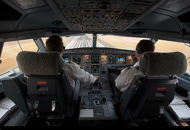    Boeing - ! (13 )
