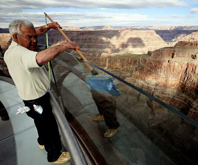 Смотровая площадка Skywalk на краю пропасти! (6 фото)