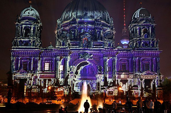 Фестиваль Света в Берлине (13 фото)