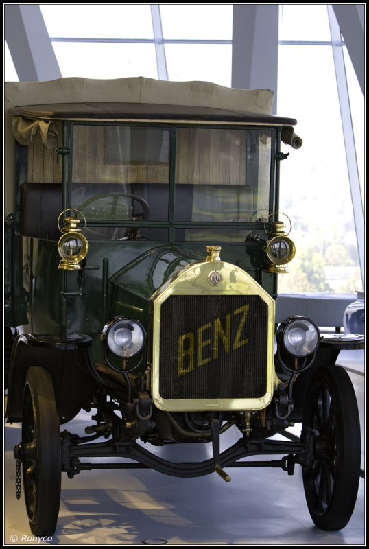  Mercedes-Benz   (29 )