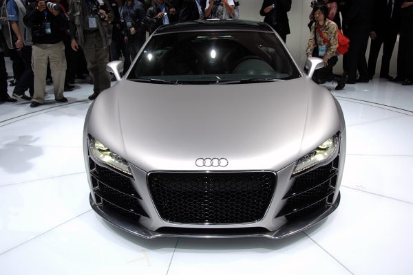   Audi R8   (9  + )