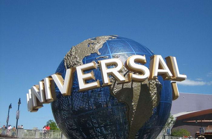    Universal (32 )