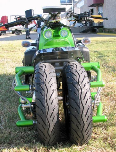   Dodge Tomahawk (8 )