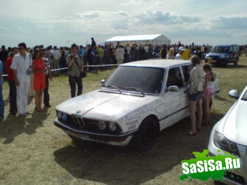 На одном автошоу... (9 фото)