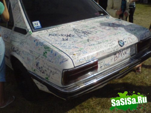 На одном автошоу... (9 фото)
