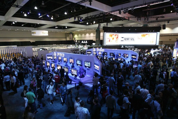 Игровая выставка E3 EXPO 2009 в Лос-Анджелесе (29 фото)