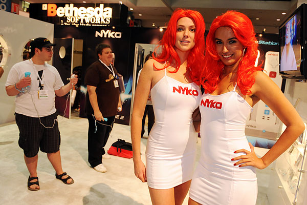 Игровая выставка E3 EXPO 2009 в Лос-Анджелесе (29 фото)