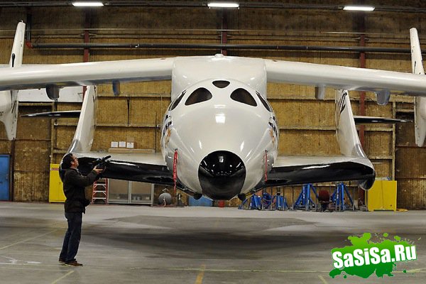     SpaceShipTwo (14 )