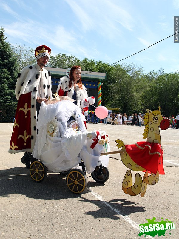Парад детских колясок 2010 (38 фото)