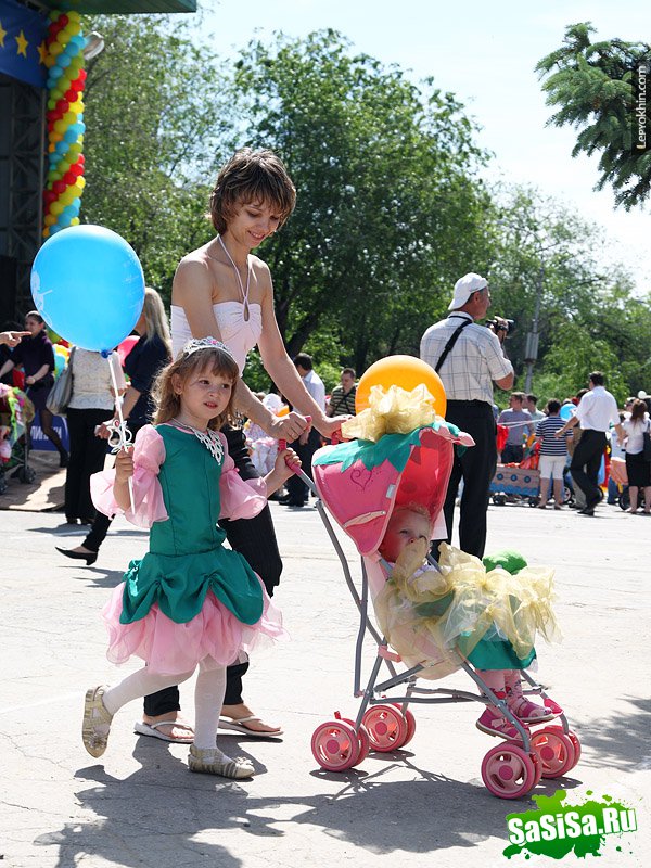 Парад детских колясок 2010 (38 фото)