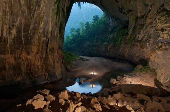   Son Doong (15 )