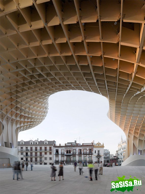 Metropol Parasol   (13 )