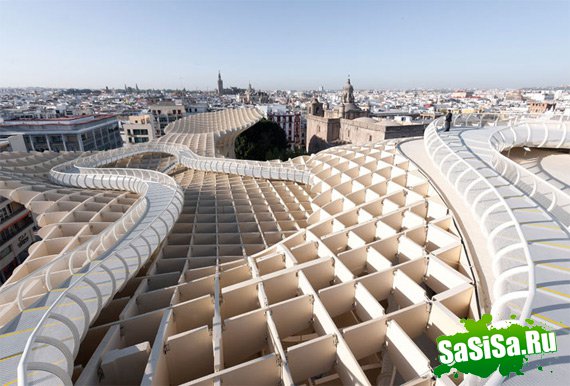 Metropol Parasol   (13 )