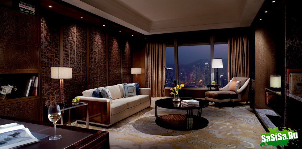 Ritz Carlton         (16 )