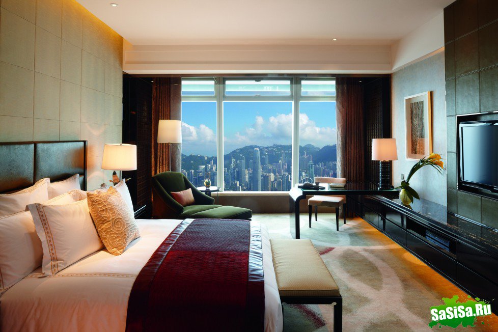 Ritz Carlton         (16 )