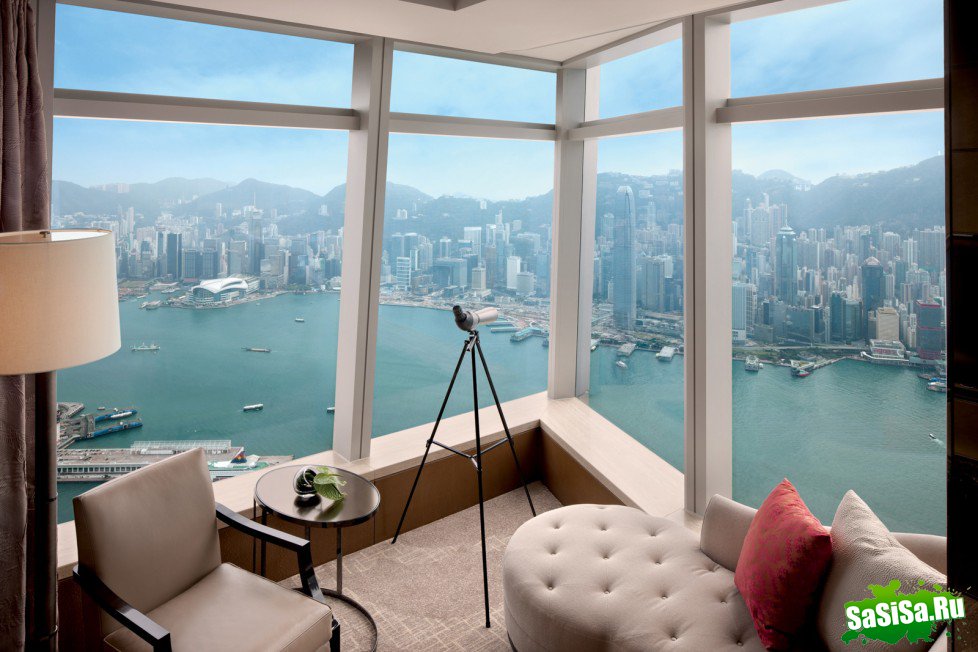 Ritz Carlton         (16 )