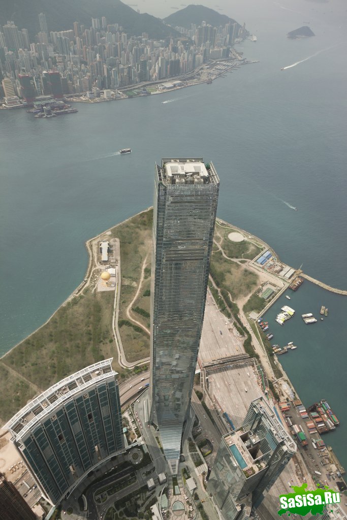 Ritz Carlton         (16 )