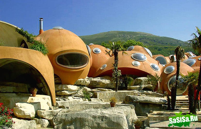 Самые необычные дома (20 фото)
