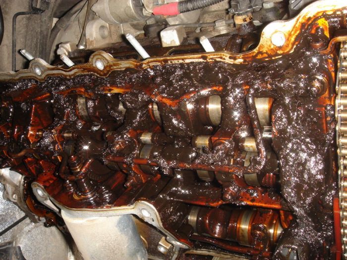 Двигатель BMW (2 фото)