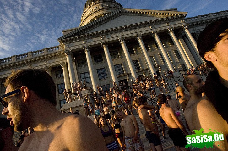  Undie Run    (12 )