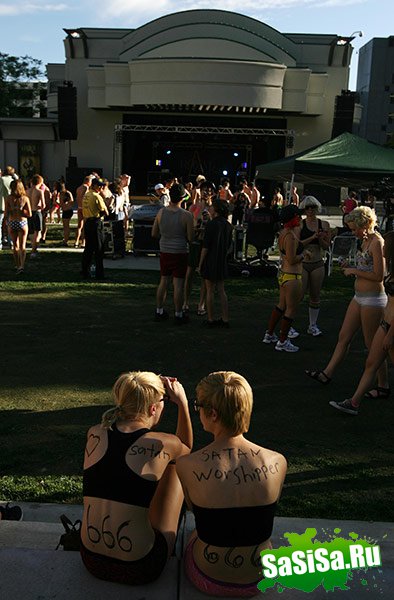  Undie Run    (12 )