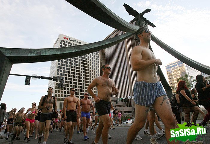  Undie Run    (12 )