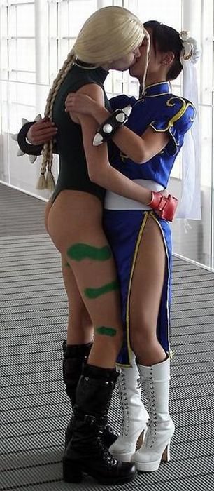   Cosplay (27 )