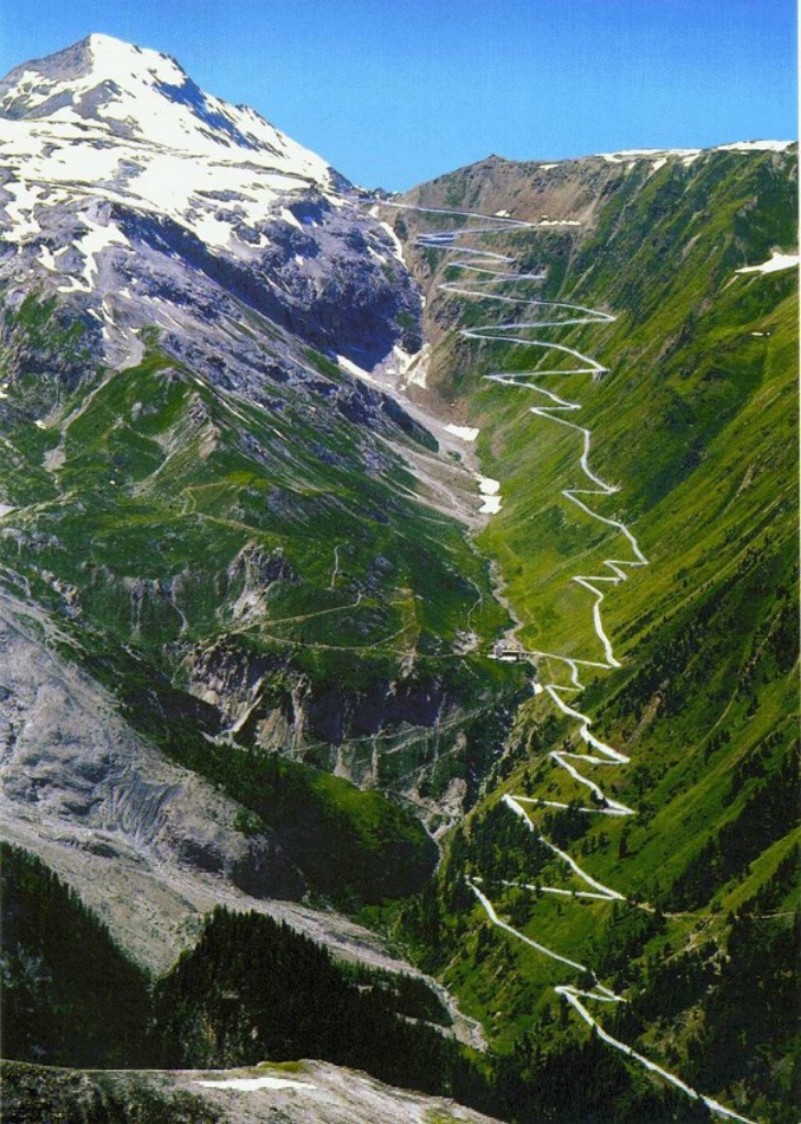 Дорога Stelvio Pass в Италии (4 фото)