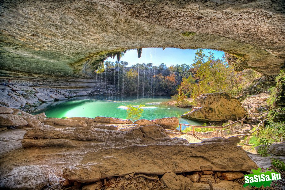   Hamilton Pool (15 )