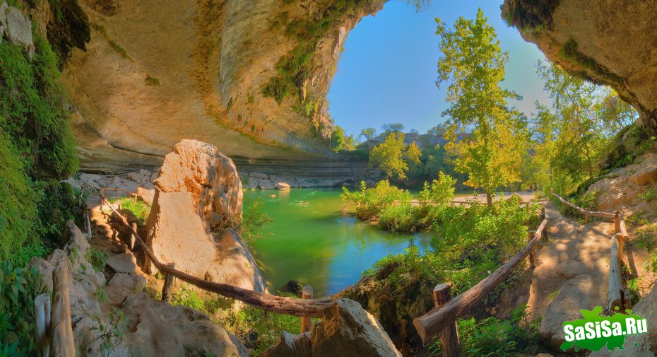   Hamilton Pool (15 )