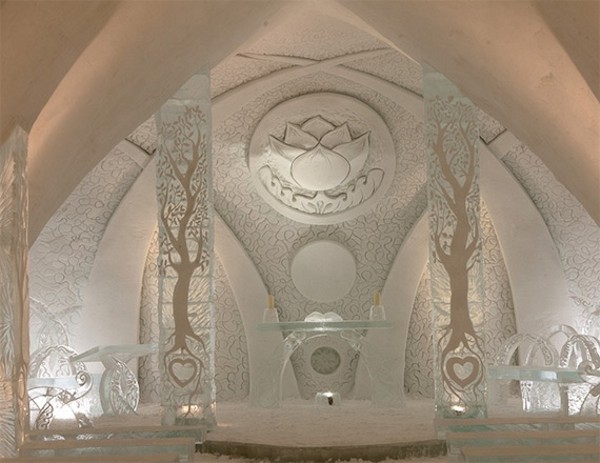   Hotel de Glace (10 )