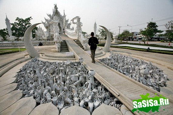   Wat Rong Khun (17 )