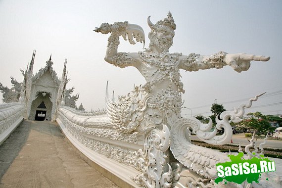   Wat Rong Khun (17 )