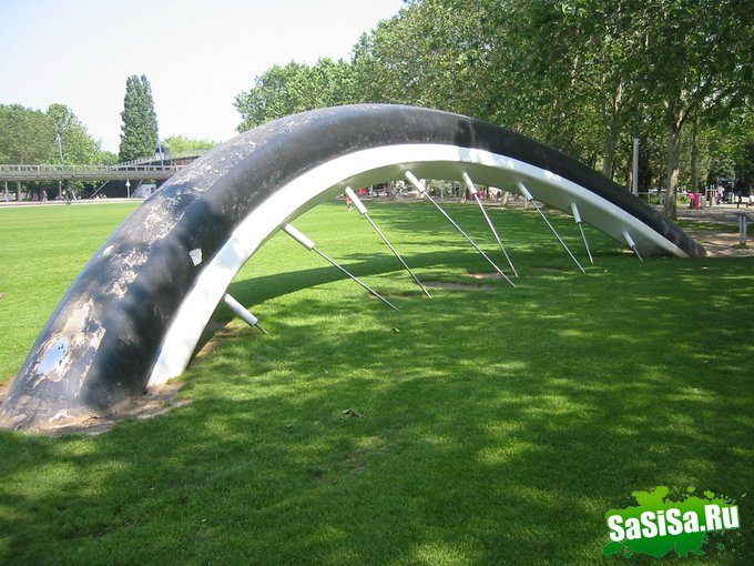   Claes Oldenburg (13 )