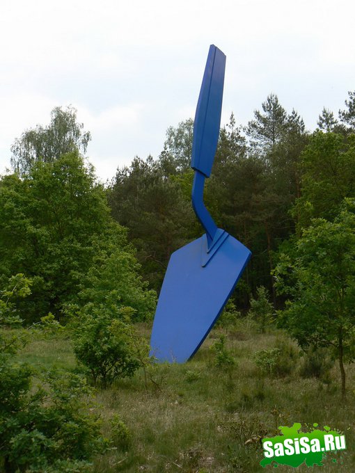   Claes Oldenburg (13 )