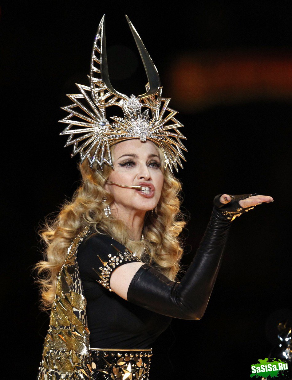 Мадонна на Super Bowl 2012 (15 фото)