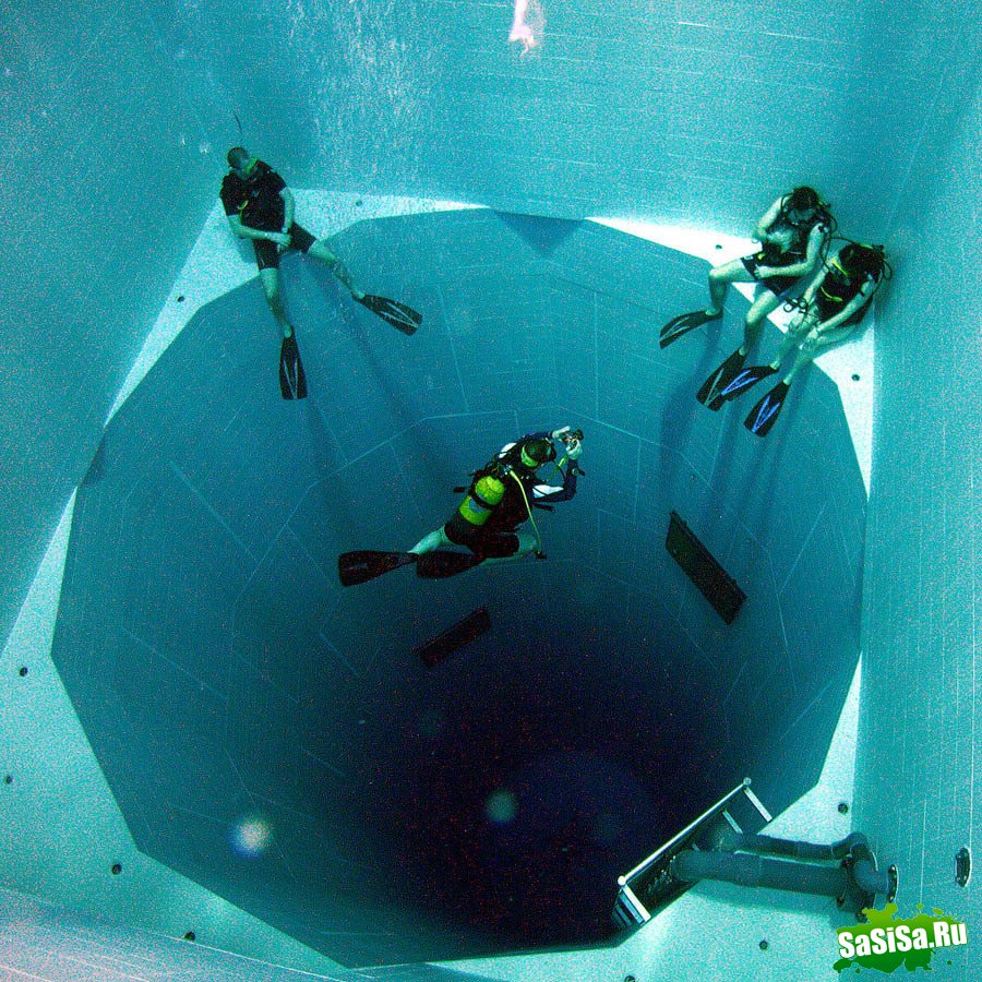 Nemo 33  c     (9 )