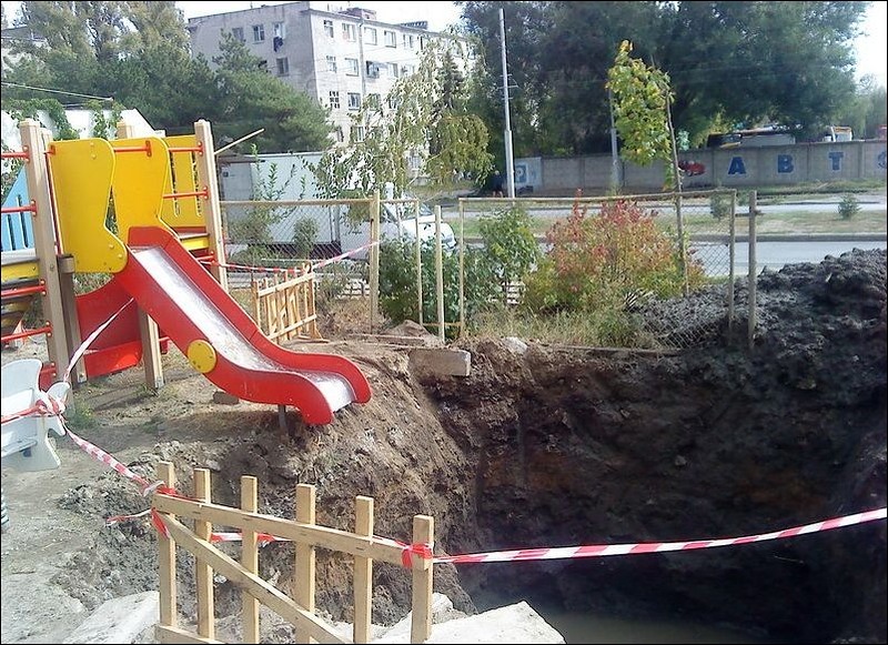 Горка с сюрпризом (3 фото)
