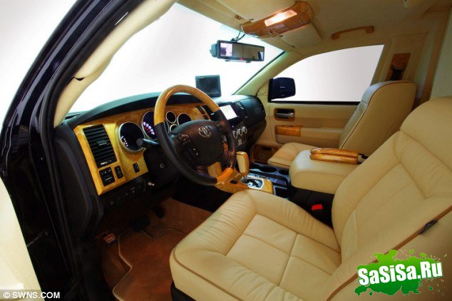    Toyota Sequoia SUV (4 )