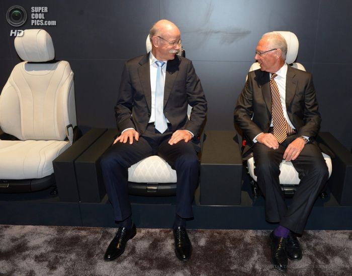 Daimler AG    Mercedes-Benz S-Class (8 )